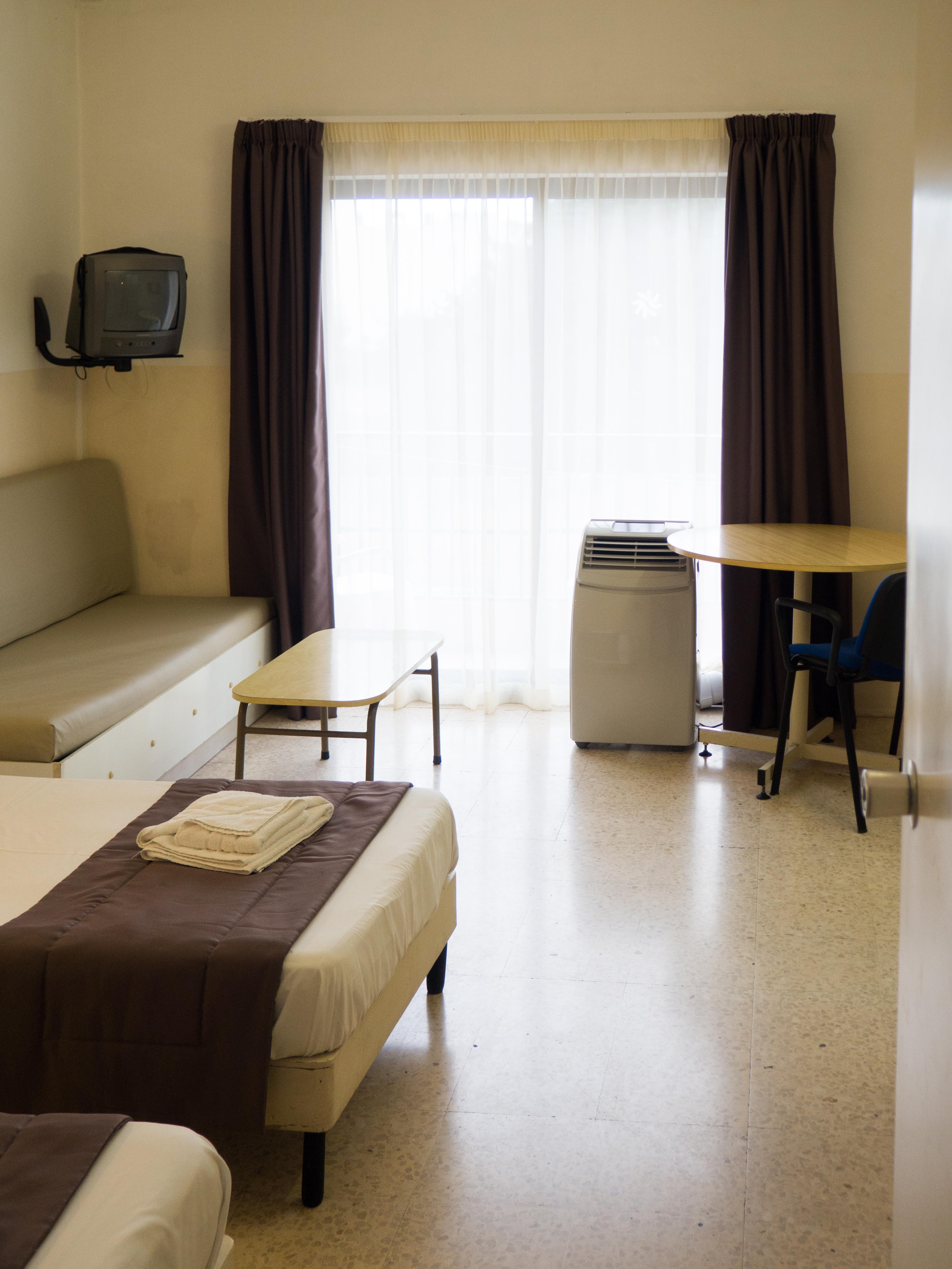 Huli Hotel&Apartments Qawra Buitenkant foto