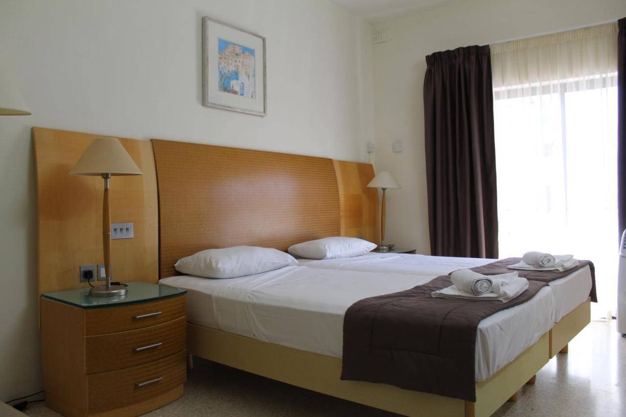 Huli Hotel&Apartments Qawra Buitenkant foto